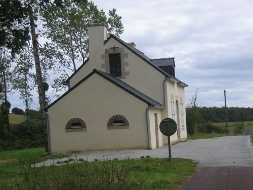 This is a lock-keeper's house.