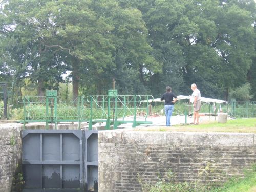 you can see the boat dropping down...