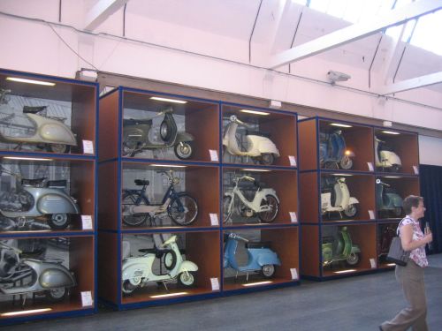 Vespa museum 004 Showcase of vespas